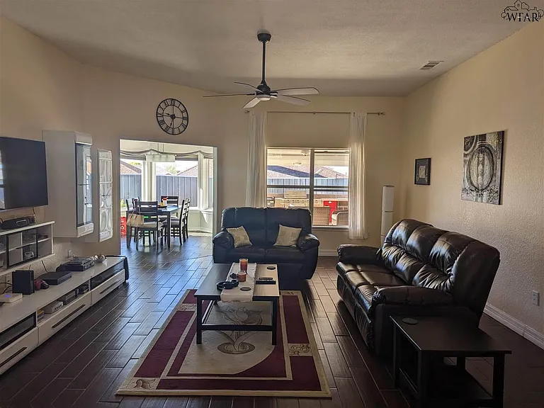 5105 Carlene Dr — Photo 6