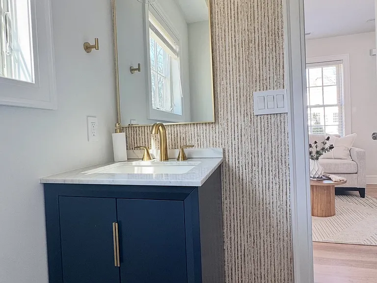64 Kings Hwy N #1 — Photo 9