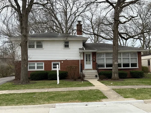 1690 Edgewood Rd, Highland Park, IL 60035