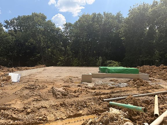 2nd image of 1923 Asbury Way