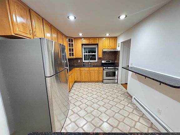 2nd image of 1316 Standard Ave #2