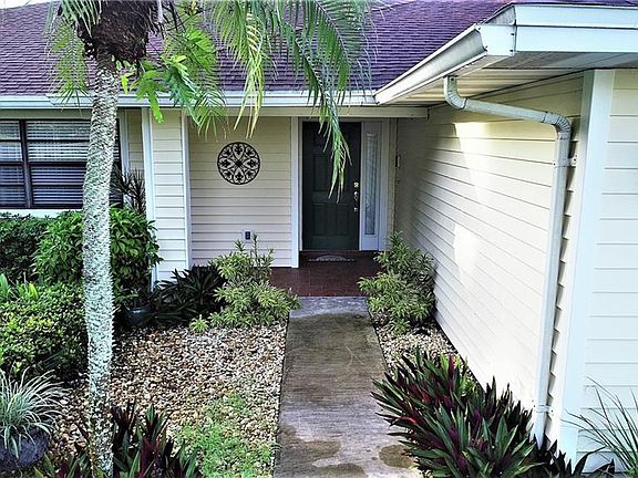 4th image of 2420 Atlantic Cir