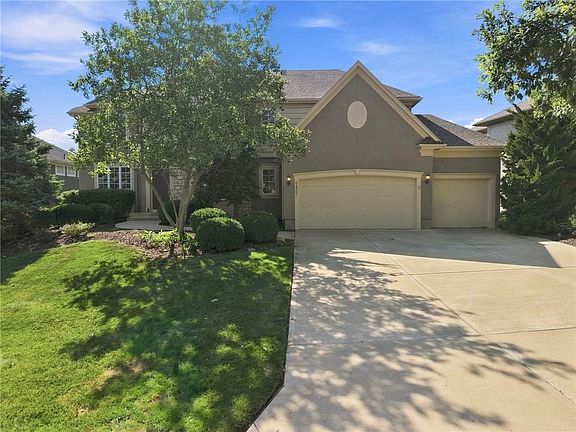 3rd image of 5427 W 164th Pl