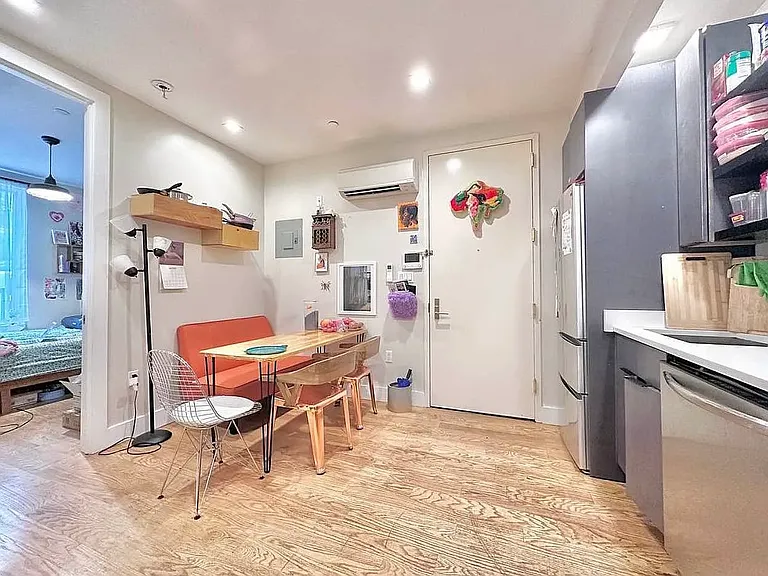 189 Johnson Ave #1F — Photo 5