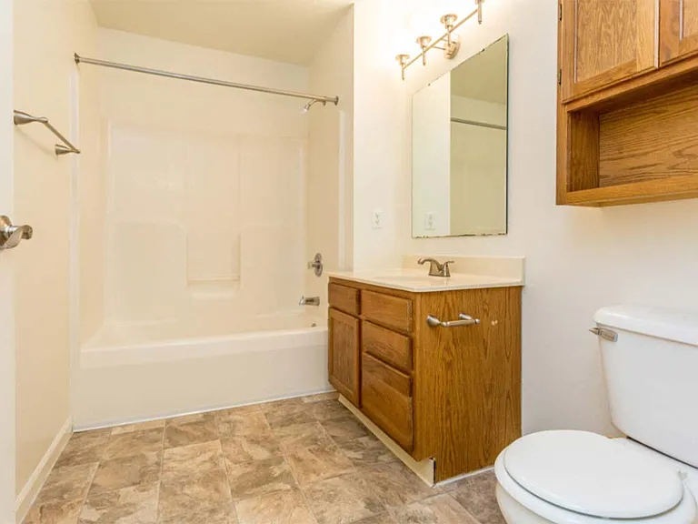 Bexley Village Apartments — Photo 34
