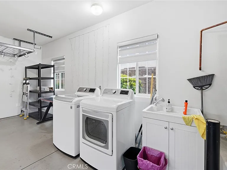 5803 Fullerton Ave — Photo 34