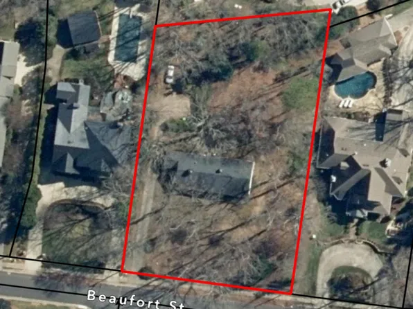 3110 Beaufort St, Raleigh, NC 27609