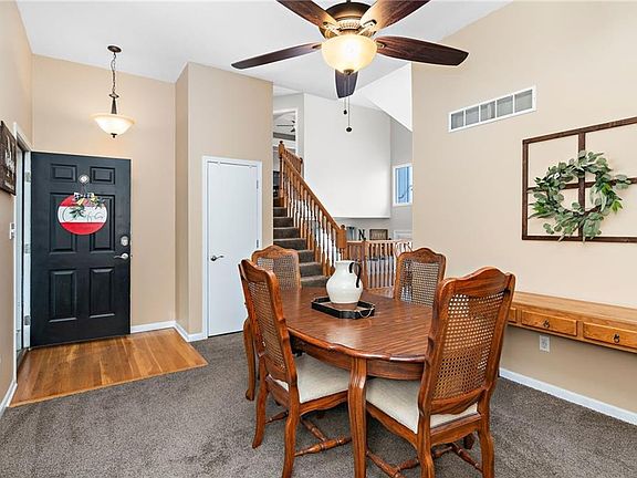 4th image of 1701 NE Whitestone Dr