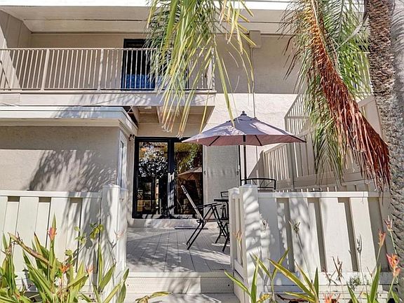 5th image of 3776 NE 166th St #107