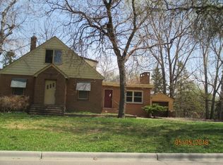 2170 Burr St N, Maplewood, MN 55117