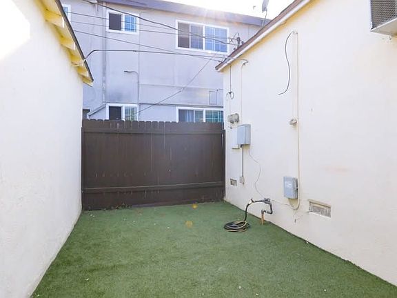 5th image of 12210 Culver Blvd Unit 1/2
