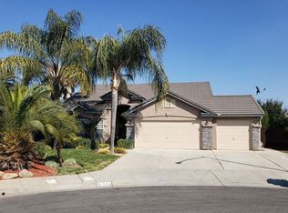 2982 E Pryor Dr, Fresno, CA