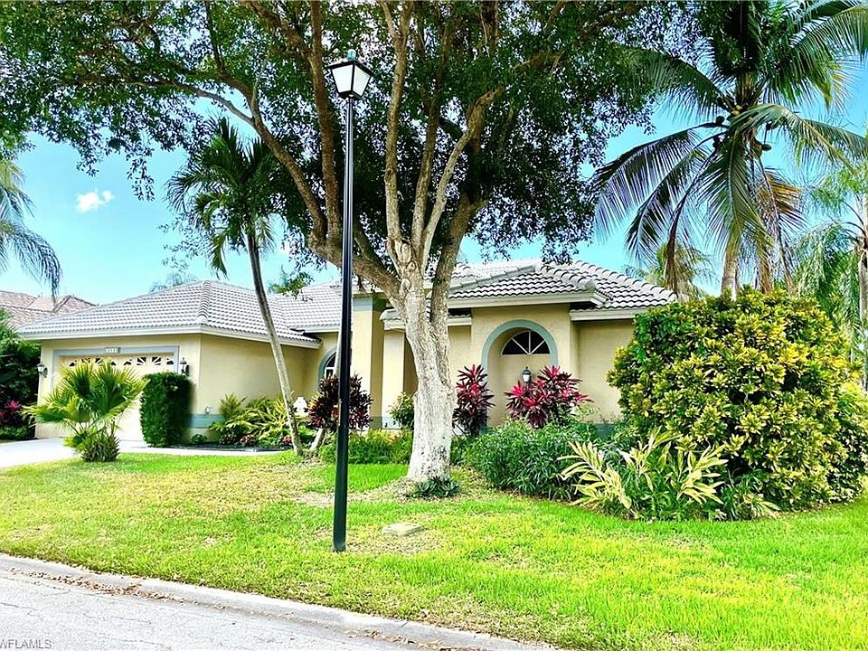 Home For Sale In WATER S EDGE AT PEPPERTREE POINTE