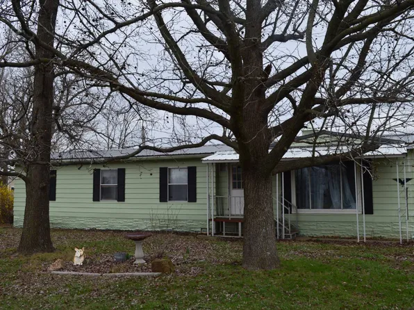 411 N Washington St, Geff, IL 62842