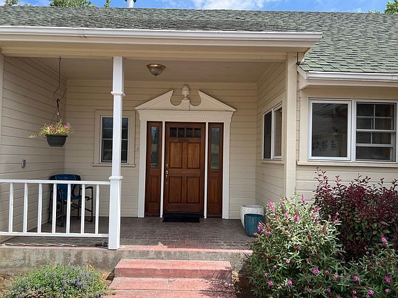 2nd image of 659 Maple Ave