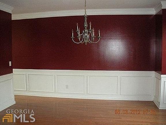 3rd image of 1387 Jameson Ln