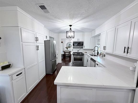 5th image of 5948 Monroe Blvd