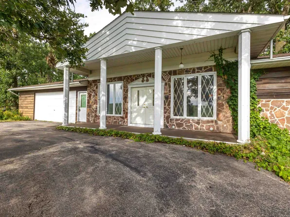 4145 State Route 78 S, Stockton, IL 61085