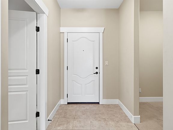 3rd image of 795 McGill Rd #404