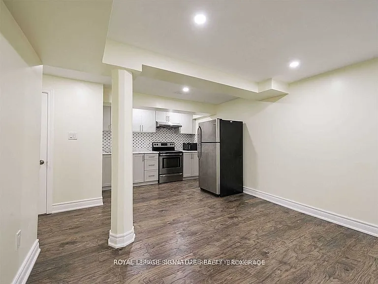 5955 Leeside Cres #BASEMENT — Photo 14