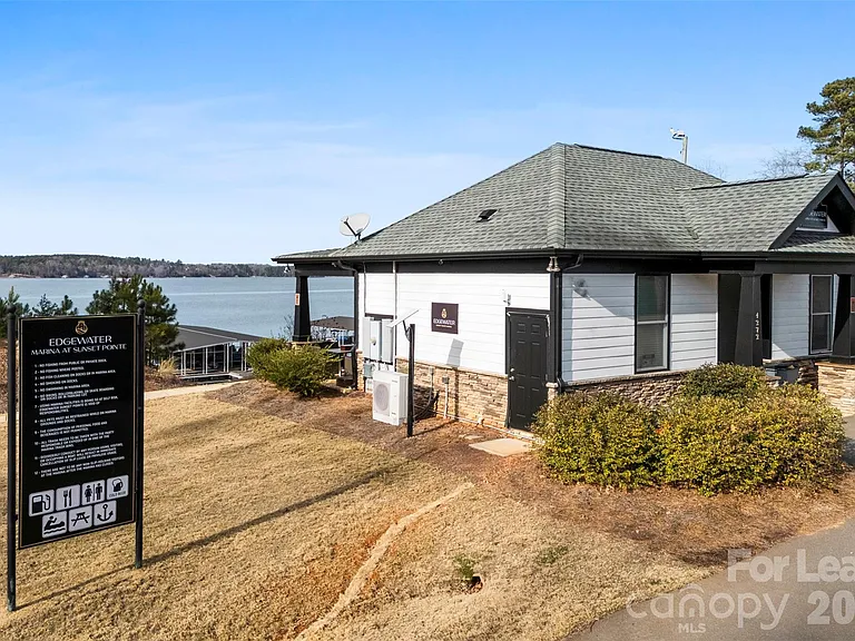 21216 Sanctuary Dr — Photo 34