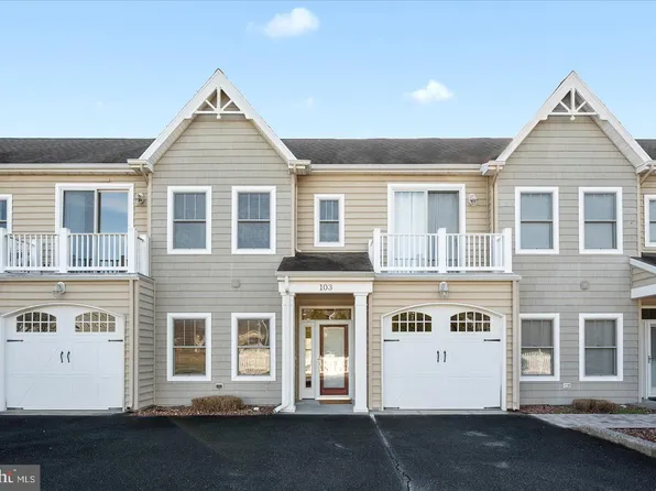 2 Smithfield Ct Unit 103, Ocean View, DE 19970
