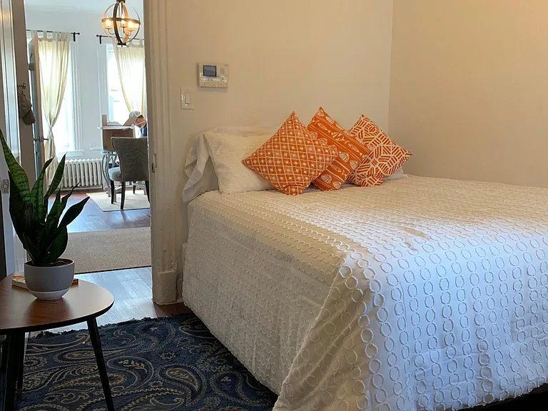 2418 Cambreleng Ave #7 — Photo 3