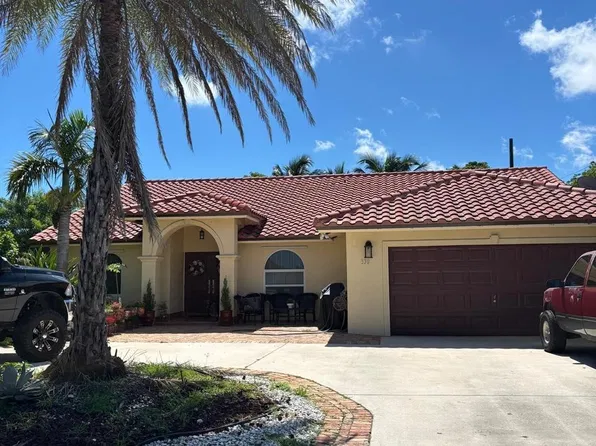 330 SW 14th St, Deerfield Beach, FL 33441