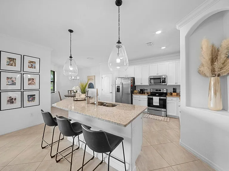3406 Murcia Ct — Photo 22