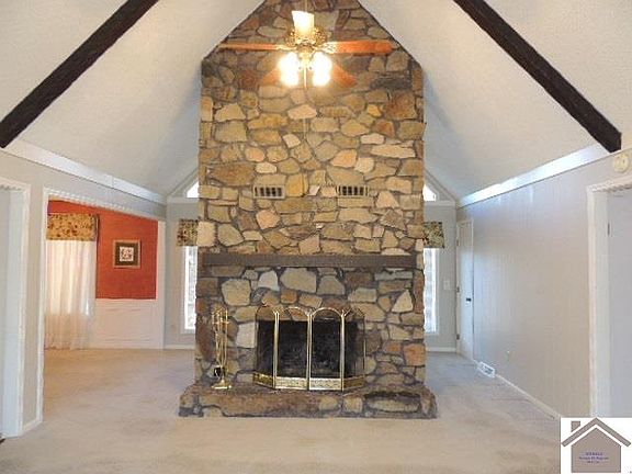 3rd image of 204 Duffers Ln