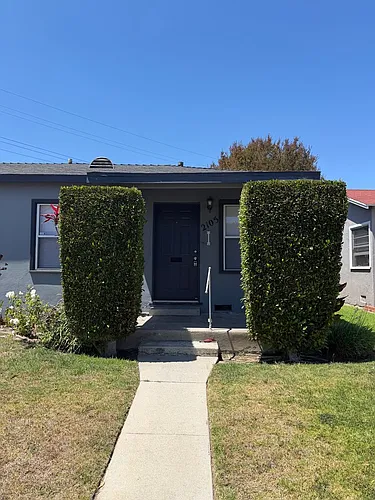 2105 W Carson St Photo 1
