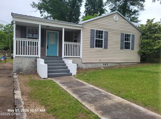 2916 Wynn St, Marianna, FL 32446