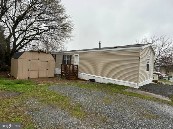 35 Windsor Acres, Windsor, PA 17366