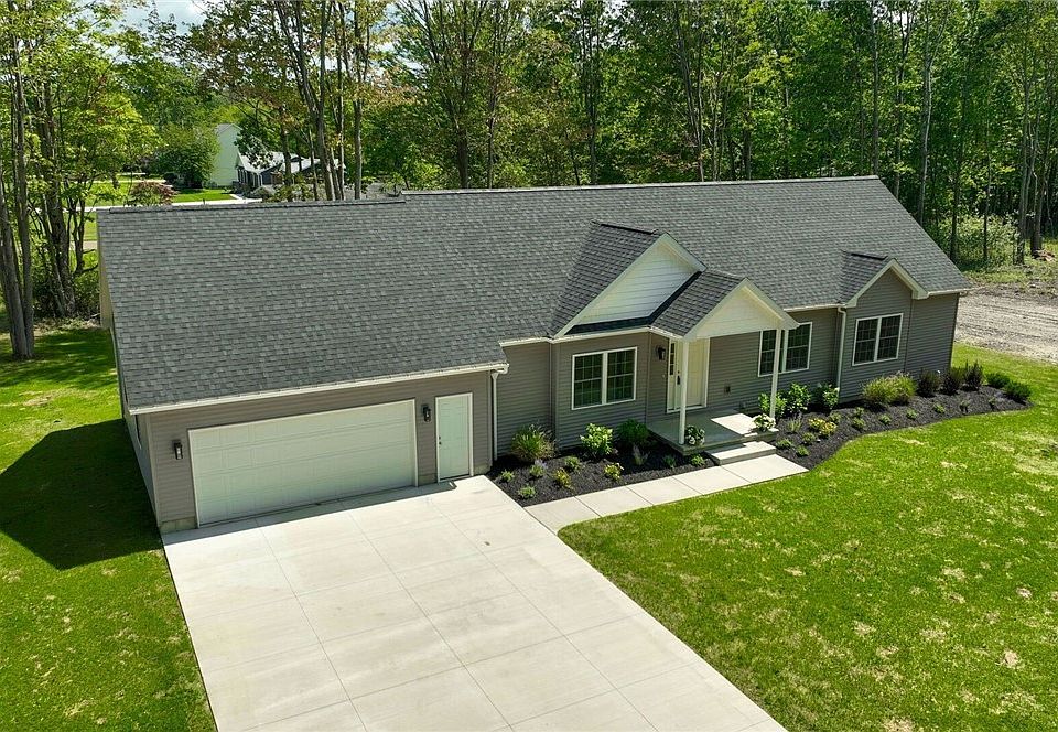 1st image of 24 Rosalind Dr