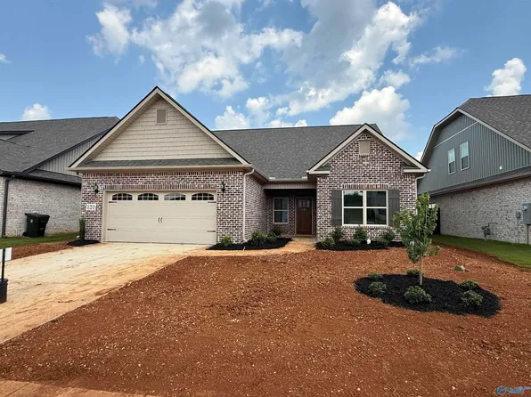 121 Ranna Dr, Huntsville, AL 35811