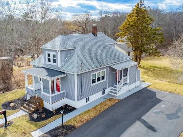 7 Harvey St, Dartmouth, MA 02748