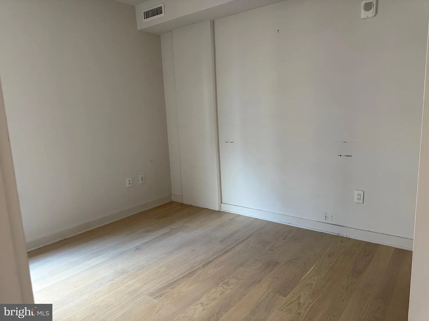 1 bed, 590 sqft, $2,100 — Photo 4