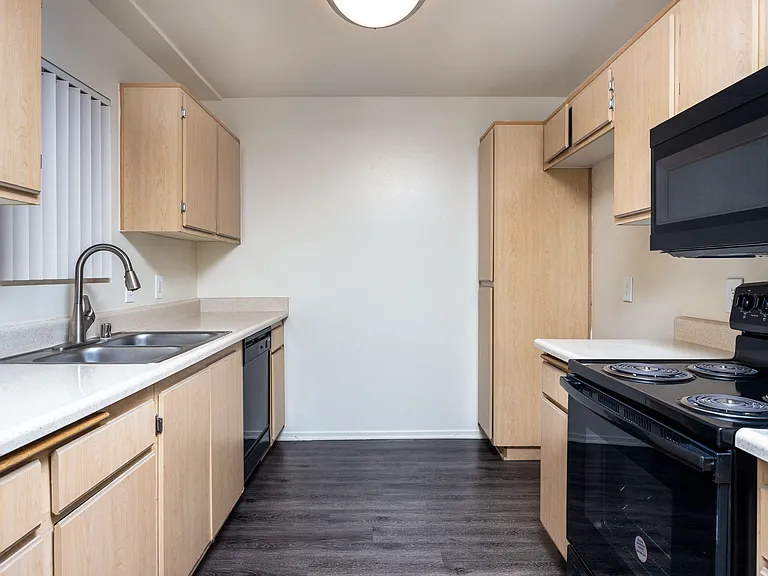 Parc Ridge Apartments — Photo 14