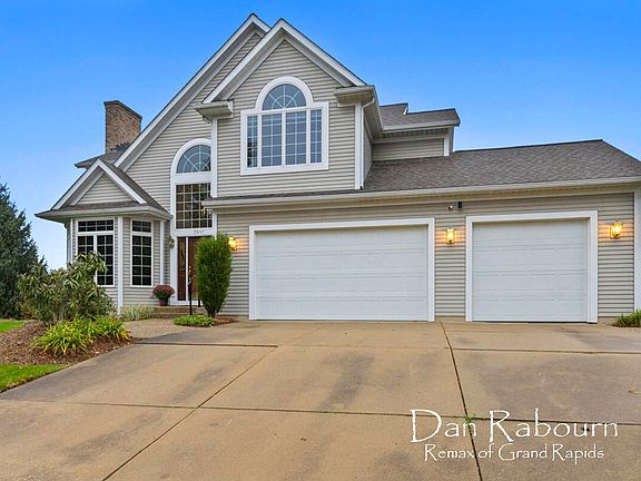 2nd image of 3881 Shorewood Ct SW