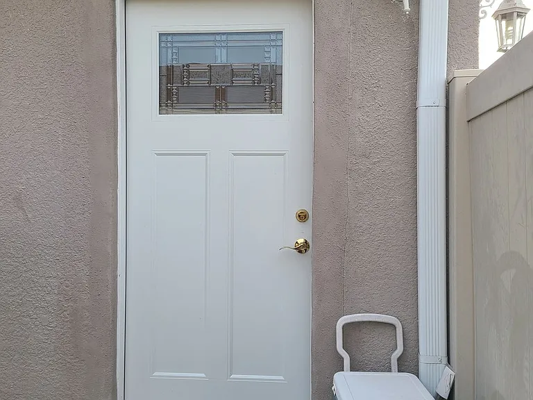 663 Sullivan St — Photo 6