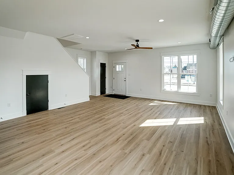 901 Commerce St #1 — Photo 20