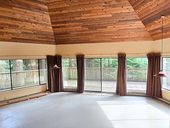 4th image of 427 Collingwood Rd