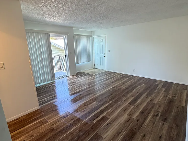 1632 Orizaba Ave #2 — Photo 2