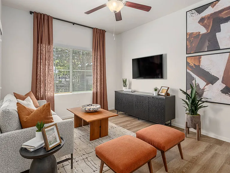 Altair Apartments — Photo 28