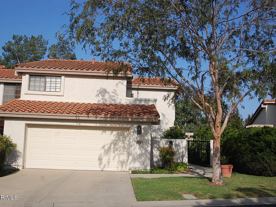 1st image of 442 Cherry Hills Ln