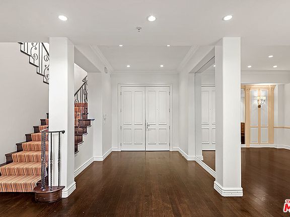 3rd image of 11500 W San Vicente Blvd #220