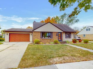 1121 Thorndale St, Green Bay, WI 54304