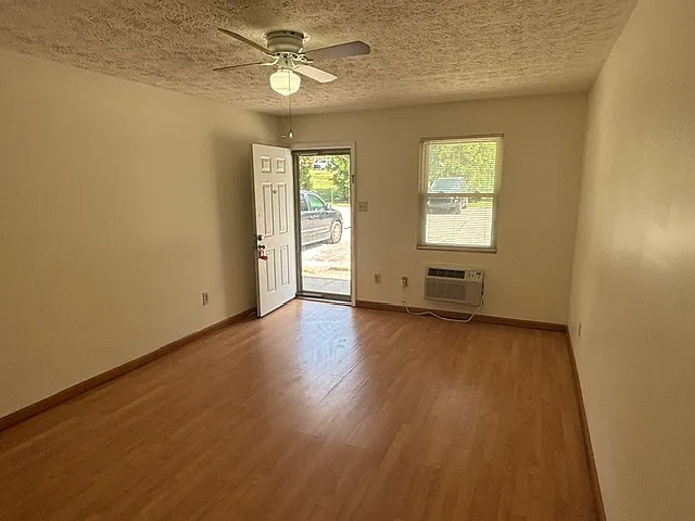 867 N Gallaher View Road Northwestunit #109 — Photo 4