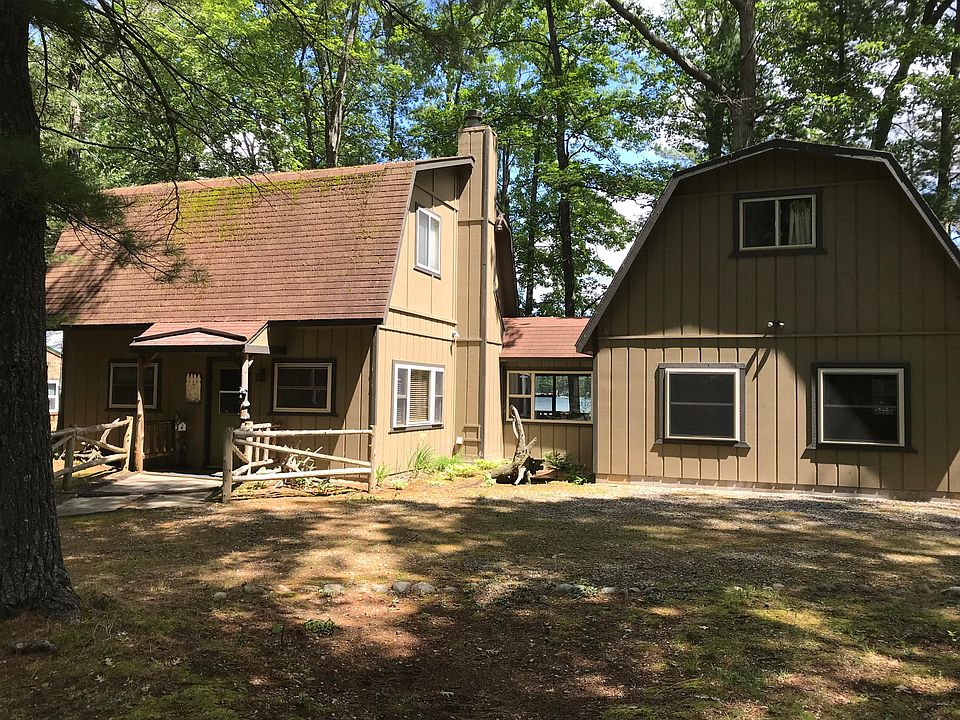 1st image of 4572 Pinewood Dr