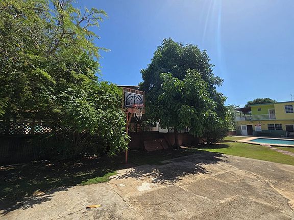 3rd image of 686 Carretera